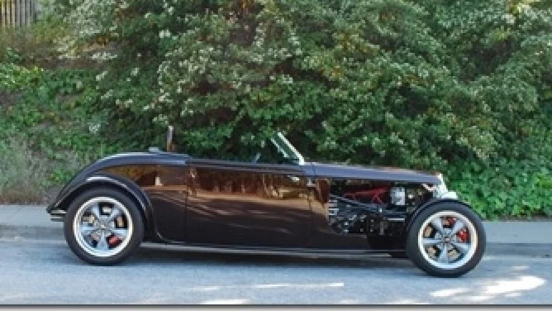 1933 Factory Five Ford 2
