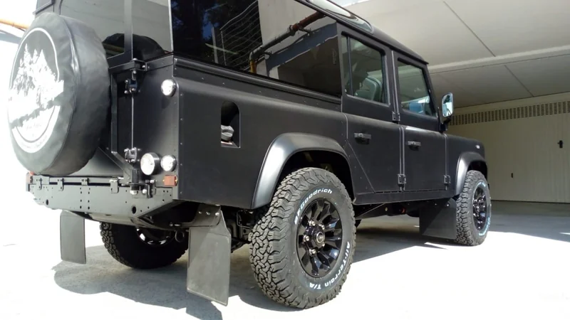 1988 Land Rover Defender 110 4