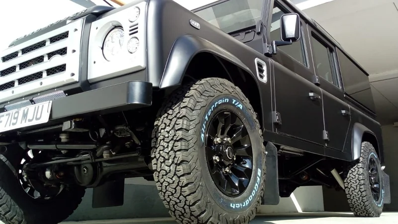 1988 Land Rover Defender 110 5