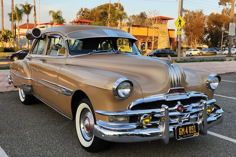 1952 Pontiac Chieftain in Anaheim 3