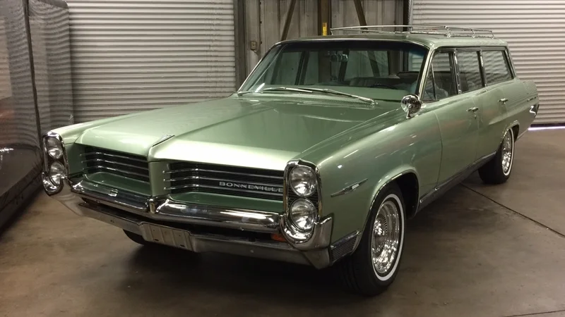 1964 Pontiac Bonneville Safari 2