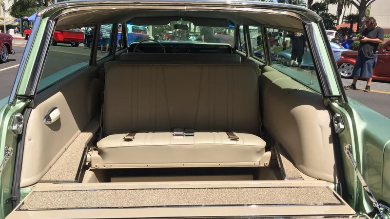 1964 Pontiac Bonneville Safari 12