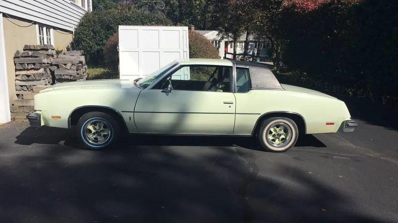 1979 Oldsmobile Cutlass Supreme 2