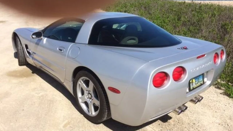 1998 Chevrolet Corvette 2