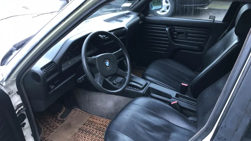 1989 BMW 325i 3