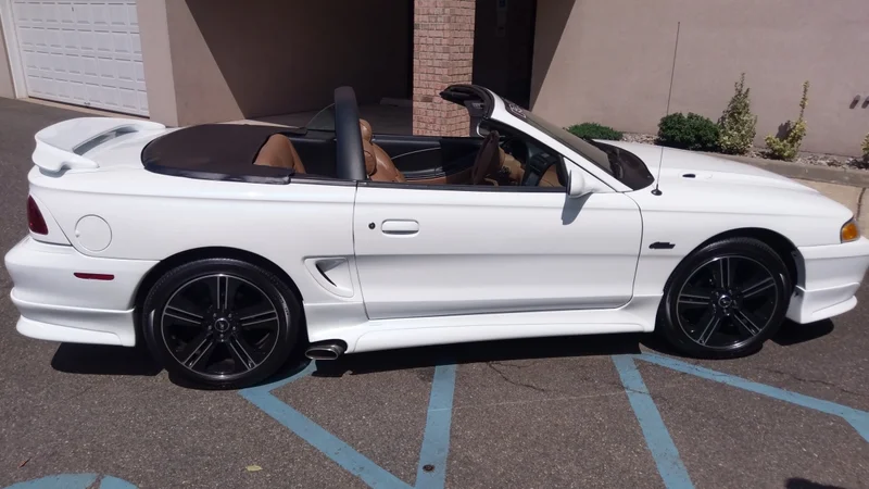1996 Ford Mustang 2