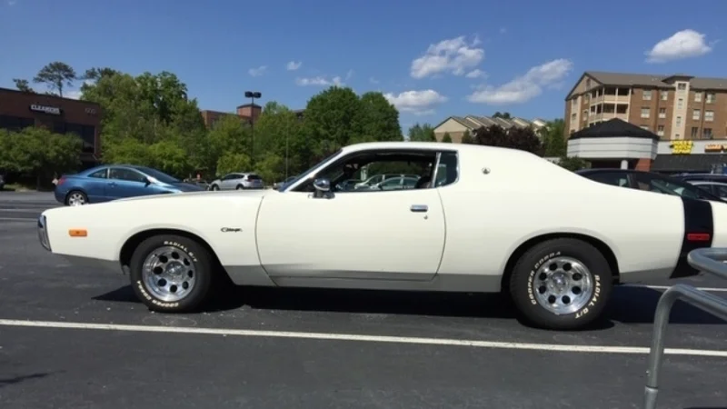 1972 Dodge Charger 2
