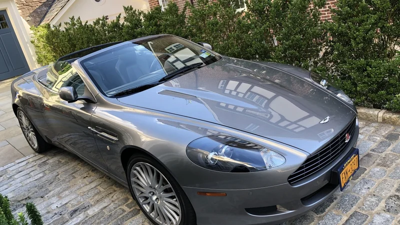 2009 Aston Martin DB9 4