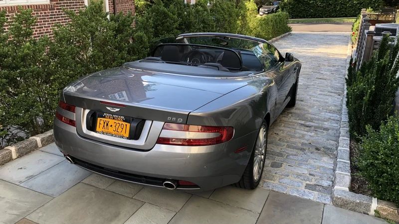 2009 Aston Martin DB9 2