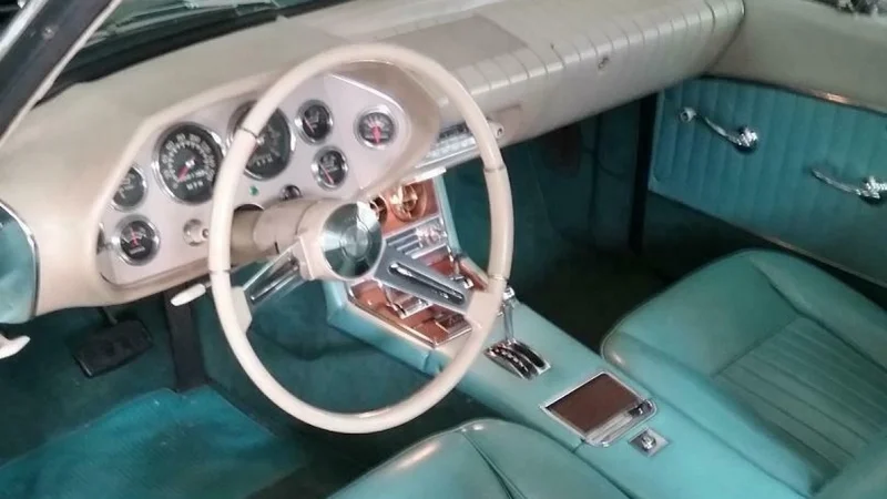 1963 Studebaker Avanti 2