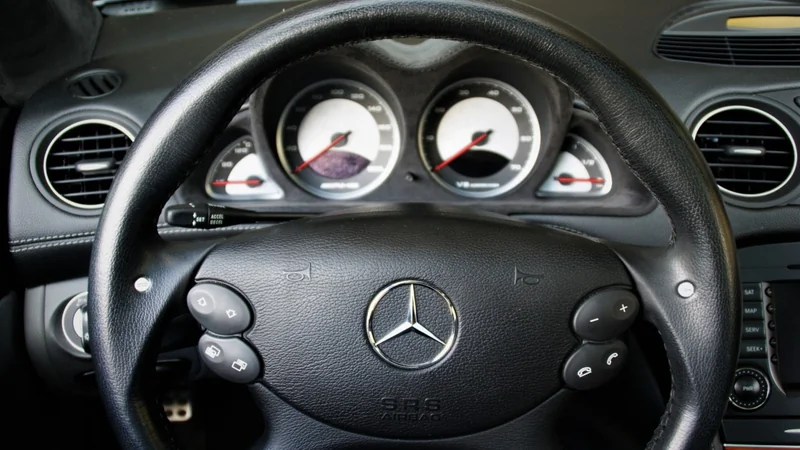2005 Mercedes-Benz SL55 AMG 13