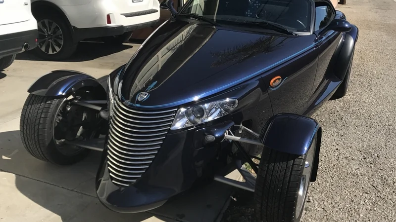 2001 Chrysler Prowler 8