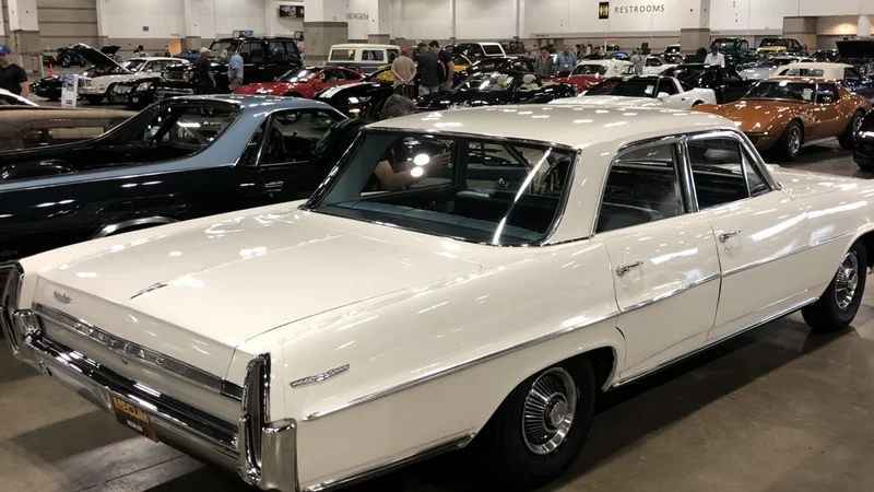 1964 Pontiac Catalina 2