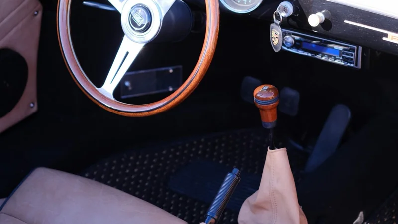 1957 Porsche Speedster Replica 4