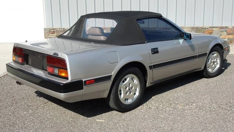 1985 Nissan 300ZX 4