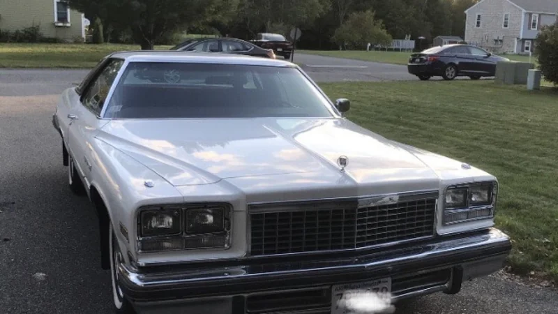 1976 Buick LeSabre Custom 2