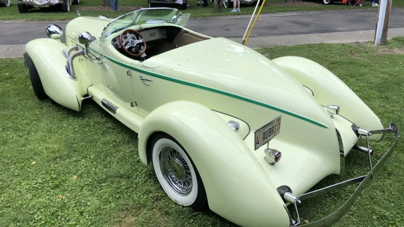 1935 Auburn Speedster 2