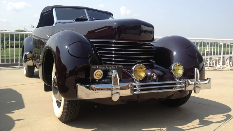 1937 Cord 810 2