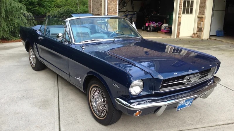 1965 Ford Mustang 2