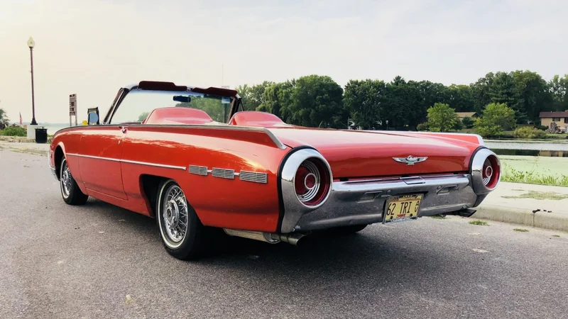 1962 Ford Thunderbird 3