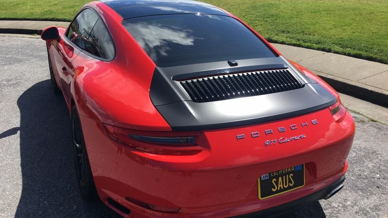 2018 Porsche 911Carrera 2