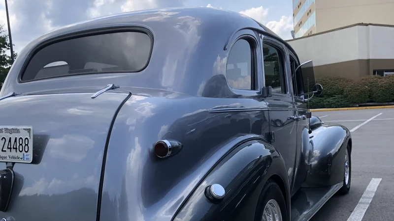 1939 Chevrolet Master Deluxe 2