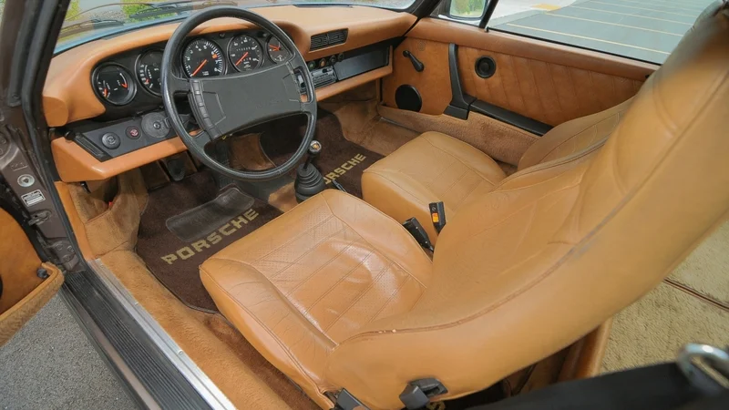 1977 Porsche 911 9