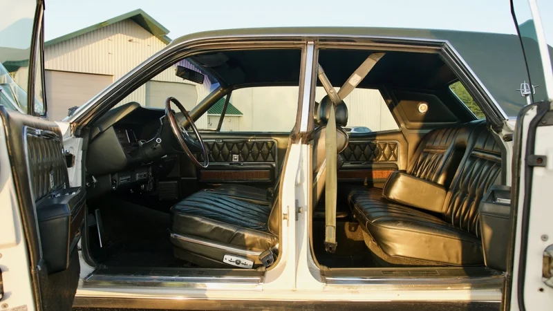 1968 Lincoln Continental 6