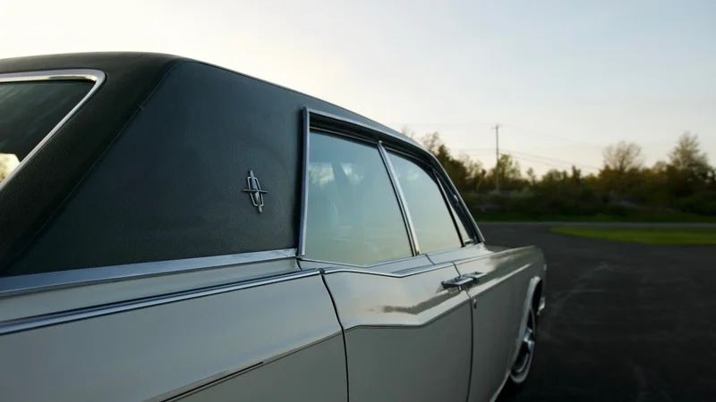 1968 Lincoln Continental 4