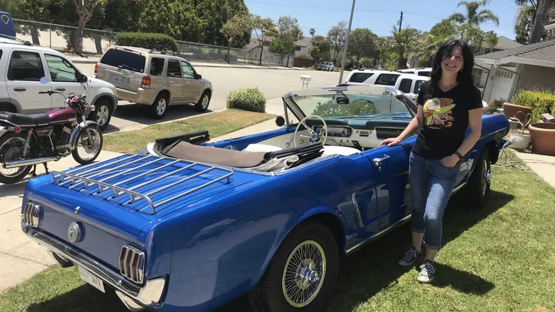 1964 Ford Mustang 2