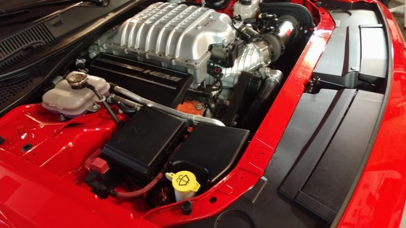 2015 Dodge Challenger SRT Hellcat 4