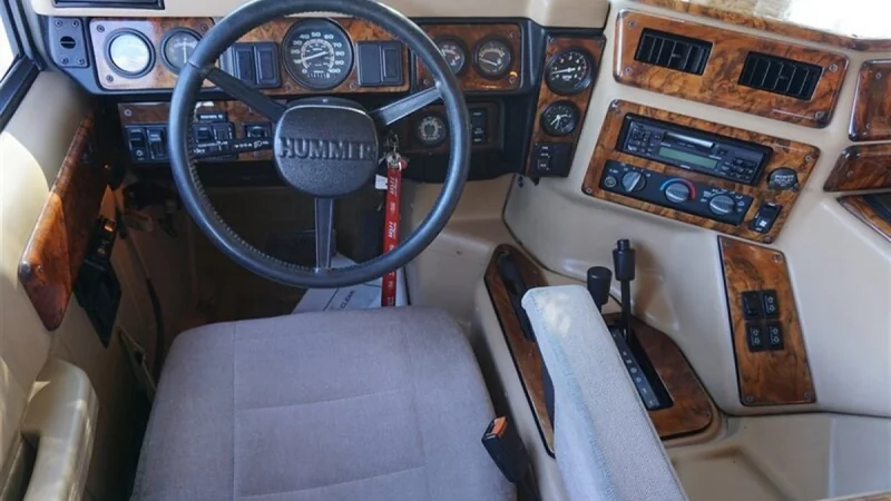 1996 AM General Hummer H1 4