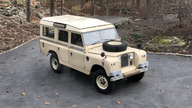 1967 Land Rover Series IIA 109 8