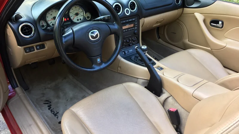 2002 Mazda MX-5 Miata in Lyme 4