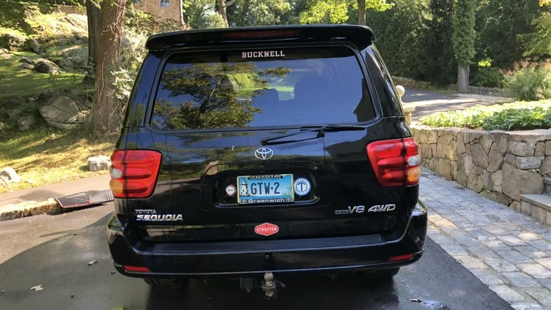 2003 Toyota Sequoia 2