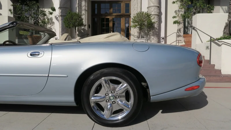 1997 Jaguar XK8 11