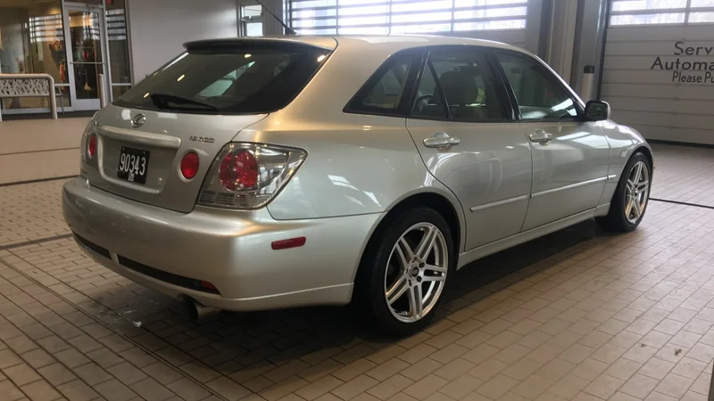 2002 Lexus IS300 SportCross 3