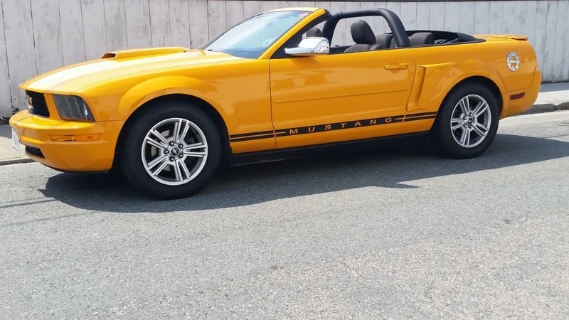 2007 Ford Mustang 2