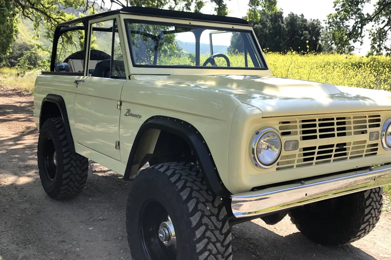 1967 Ford Bronco 2