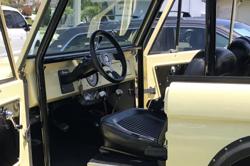 1967 Ford Bronco 4