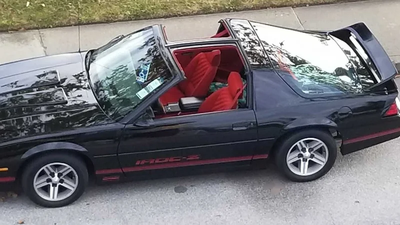1987 Chevrolet Camaro Iroc Z 2