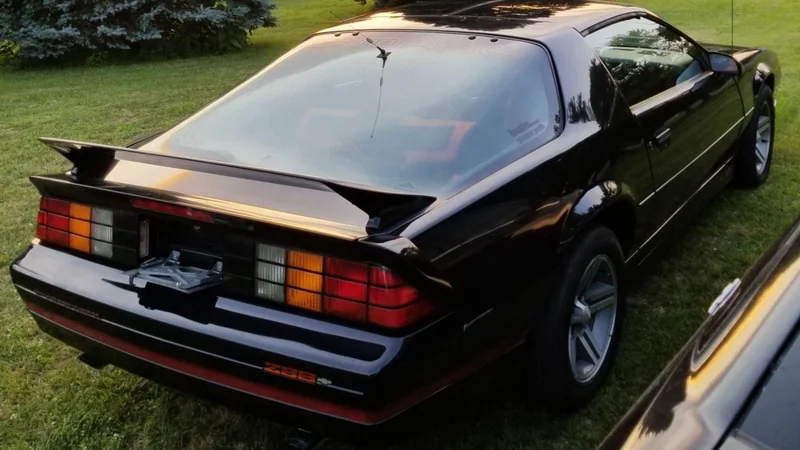 1987 Chevrolet Camaro Iroc Z 3
