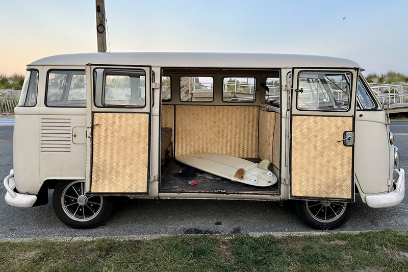 1963 Volkswagen Bus 19