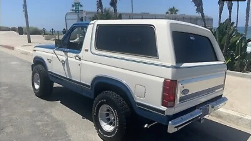 1982 Ford Bronco 2