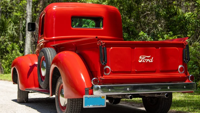 1947 Ford F-1 4