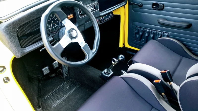 1975 Volkswagen Super Beetle 4