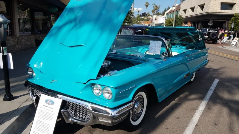 1958 Ford Thunderbird