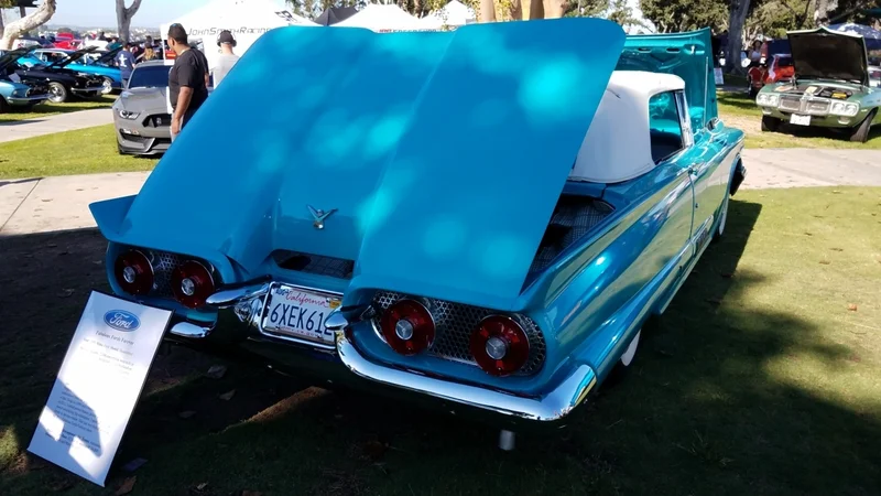1958 Ford Thunderbird