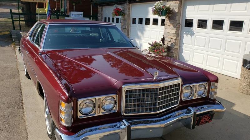 1975 Ford LTD 2