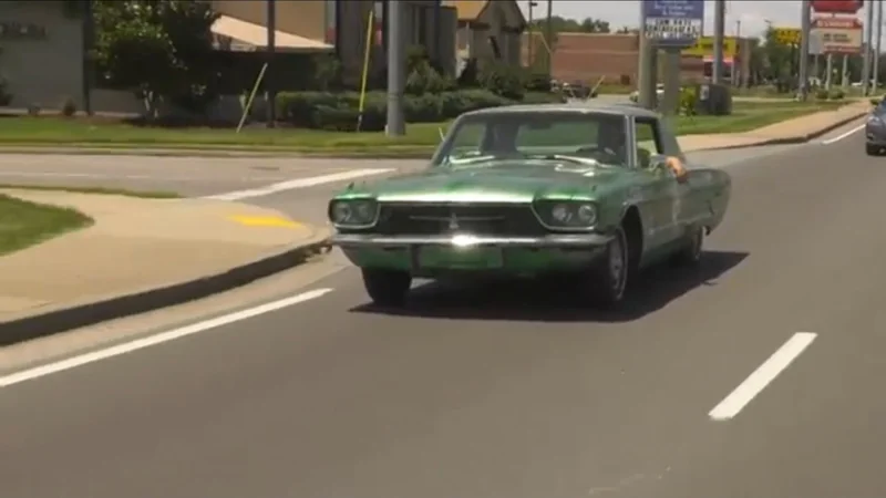 1966 Ford Thunderbird 8